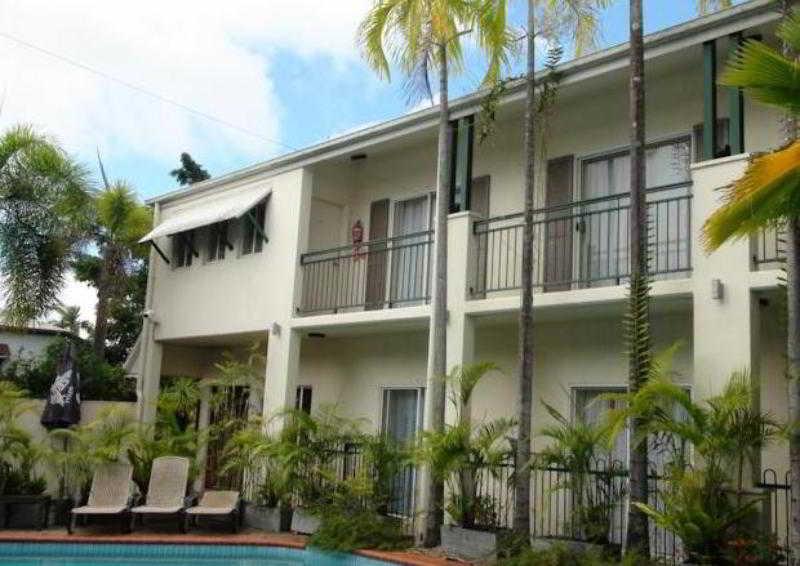 Crystal Garden Resort & Restaurant Cairns Exterior photo